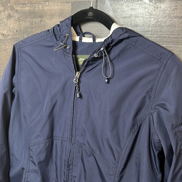 Cozy Navy Blue Eddie Bauer Hooded Jacket - Picture 2 of 5